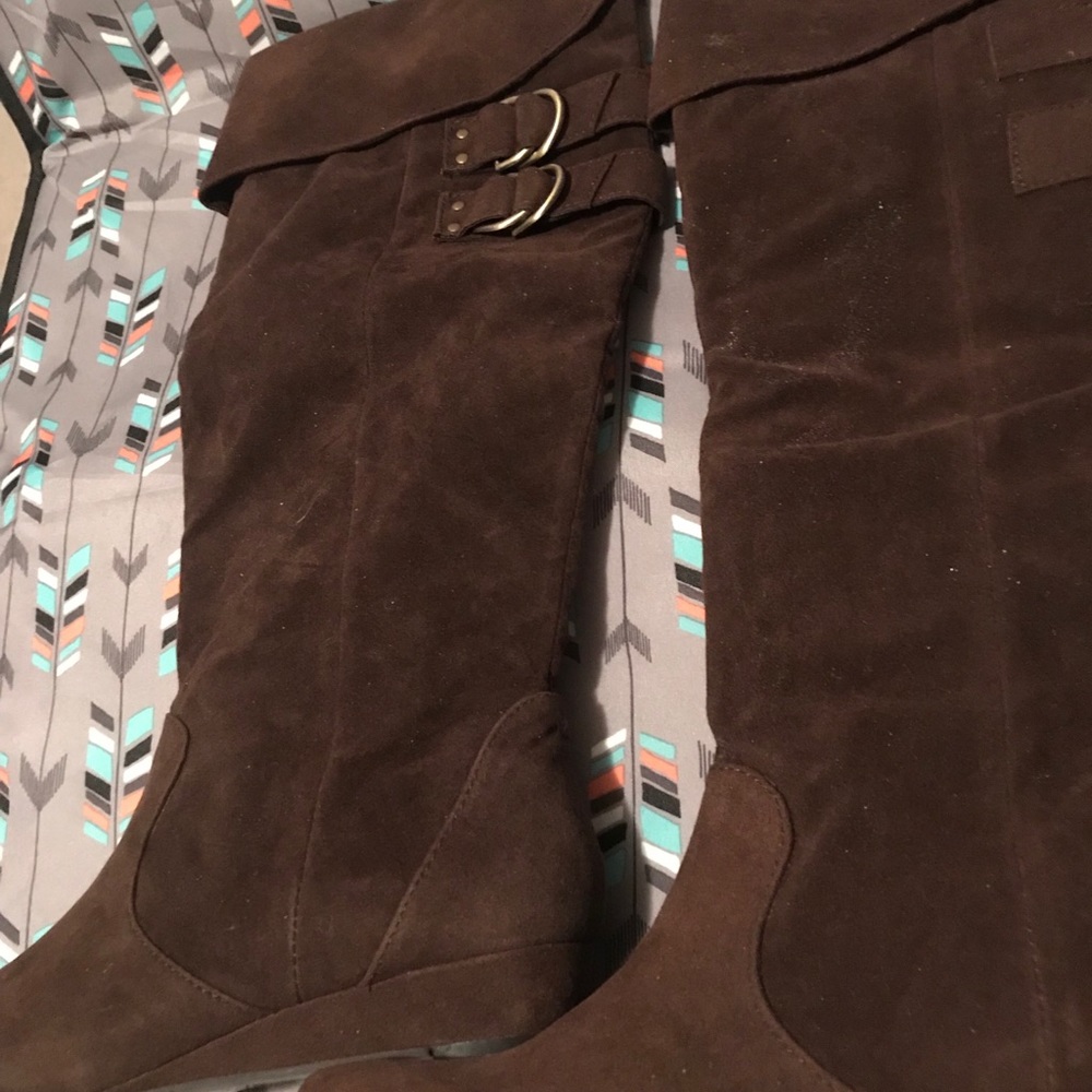 Suede Brown Boots